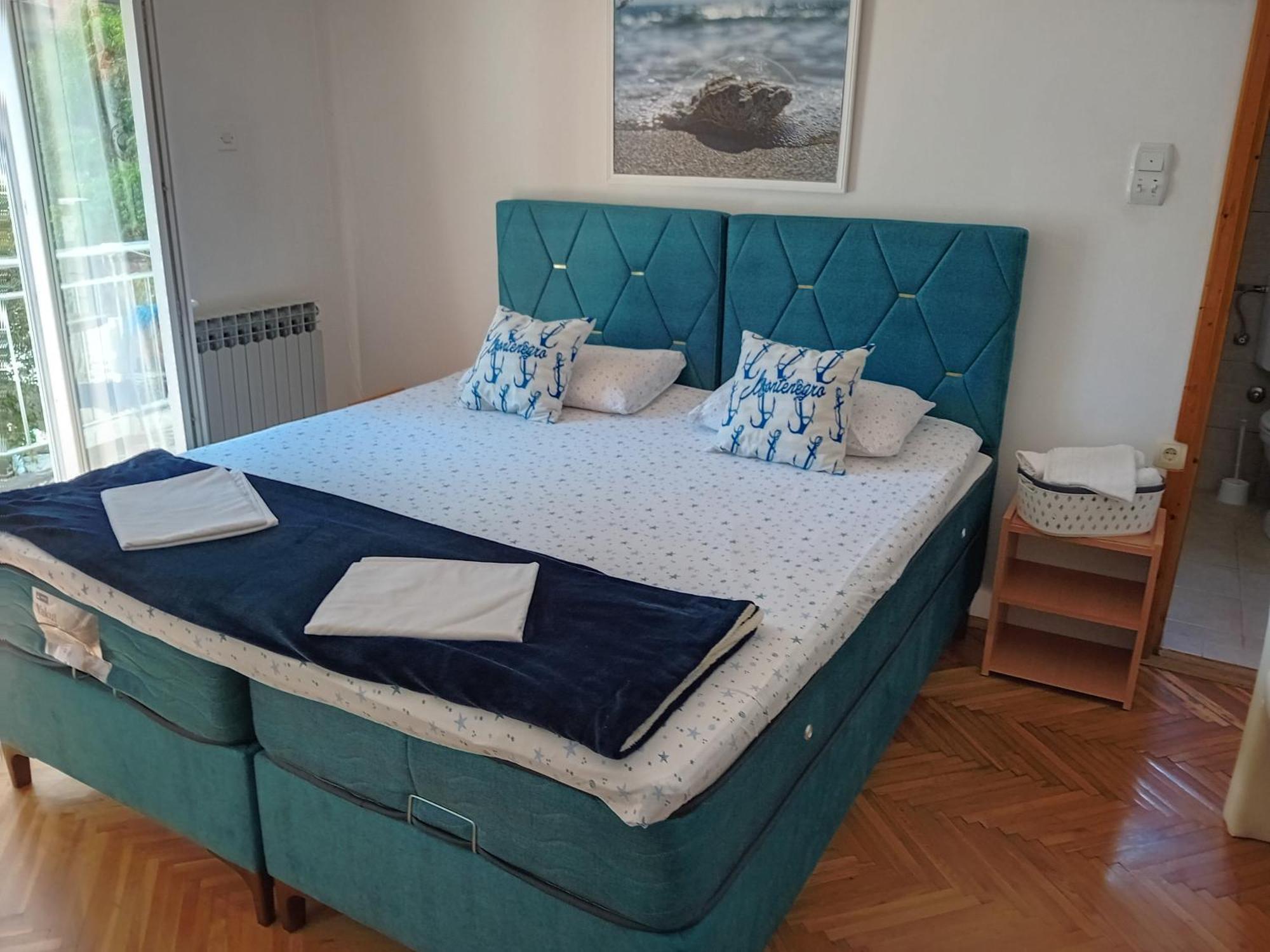 Guest House Vila Bak Budva Exterior photo